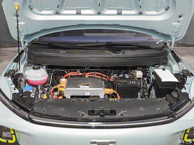 几何汽车 几何E 2023款 320KM 乖帅虎 5座