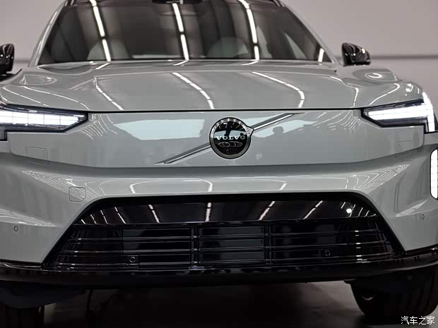 沃爾沃(進(jìn)口) 沃爾沃EX90 2023款 基本型