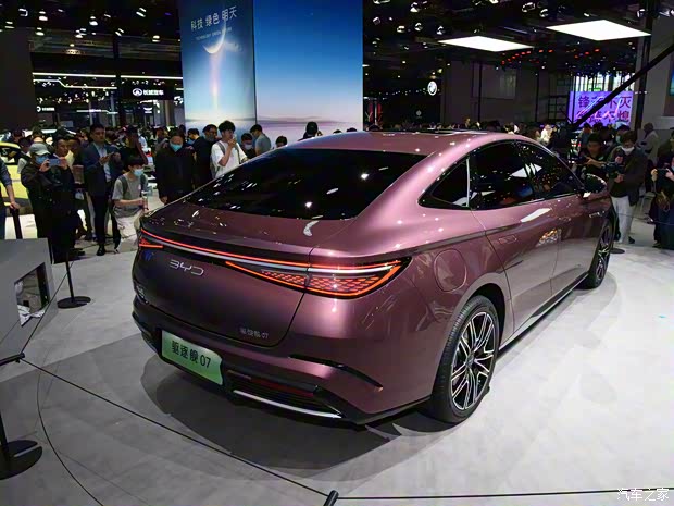 比亚迪 驱逐舰07 2023款 DM-i 1.5T 200km 基本型 比亚迪 驱逐舰07 2023款 DM-i 1.5T 200km 基本型