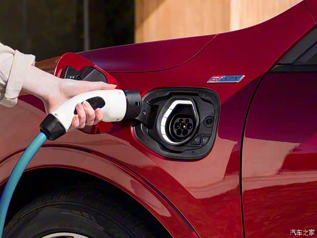 福特(进口) 翼虎新能源(进口) 2020款 Plug-In Hybrid 福特(进口) 翼虎新能源(进口) 2020款 Plug-In Hybrid