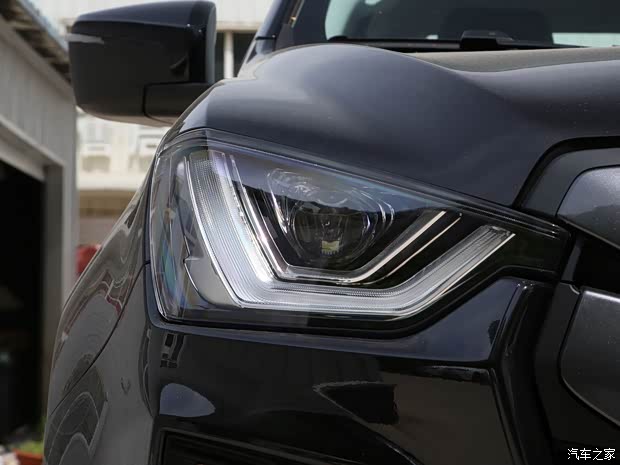 江西五十鈴 鈴?fù)?2023款 2.5T手動四驅(qū)柴油長軸版