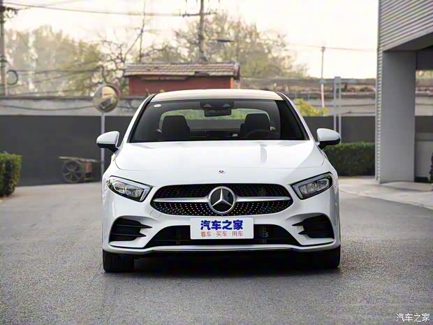 北京奔驰 奔驰A级 2019款 A 200 L 运动轿车先行特别版 北京奔驰 奔驰A级 2019款 A 200 L 运动轿车先行特别版