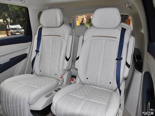 上汽通用五菱 五菱凱捷 2023款 混動(dòng)鉑金版