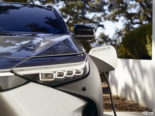 丰田(进口) 丰田bZ4X 2022款 AWD 丰田(进口) 丰田bZ4X 2022款 AWD