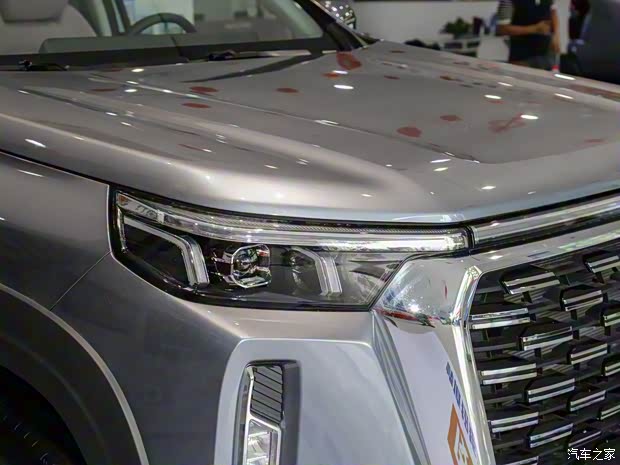 長(zhǎng)安汽車 長(zhǎng)安覽拓者 2023款 2.0T自動(dòng)四驅(qū)汽油旗艦型標(biāo)箱