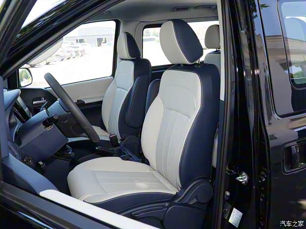 東風(fēng)風(fēng)行 菱智PLUS 2024款 1.5T 手動(dòng)豪華型 9座