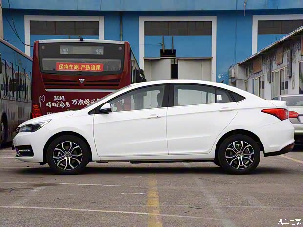 奇瑞新能源 艾瑞澤5e 2018款 450 智享版