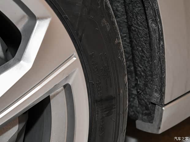 一汽-大众奥迪 奥迪A6L 2019款 55 TFSI quattro