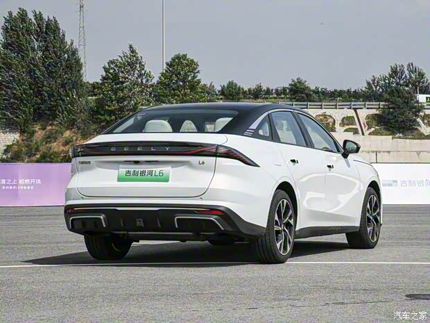 吉利汽车 银河L6 2023款 1.5T 高配版 吉利汽车 银河L6 2023款 1.5T 高配版