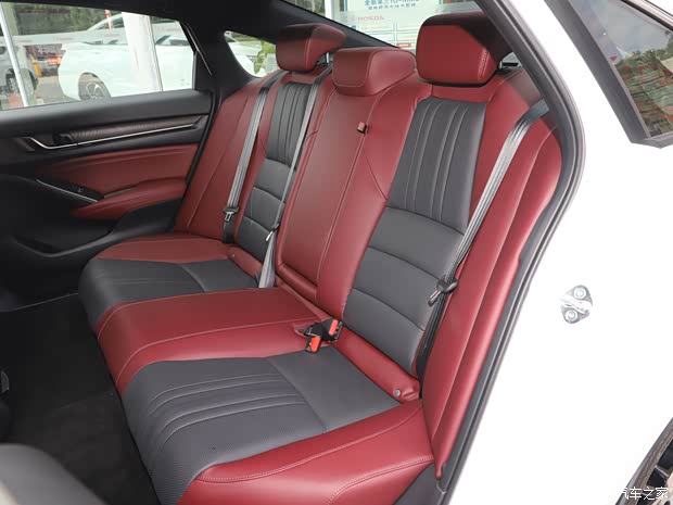 东风本田 英仕派 2022款 锐·混动 2.0L 净越版