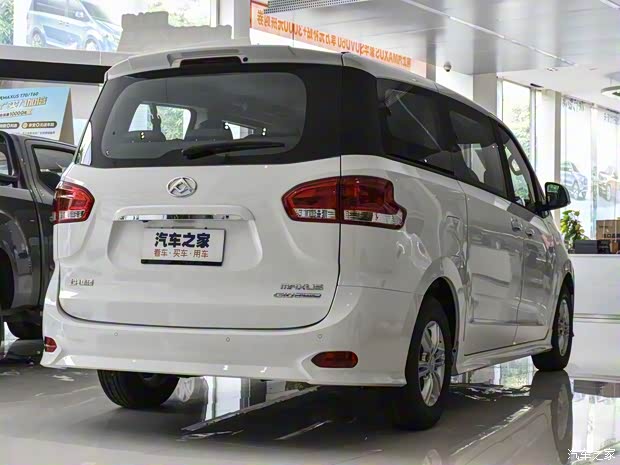 上汽大通 上汽MAXUS G10 2020款 2.0T 手动精英版 柴油 9座 上汽大通 上汽MAXUS G10 2020款 2.0T 手动精英版 柴油 9座