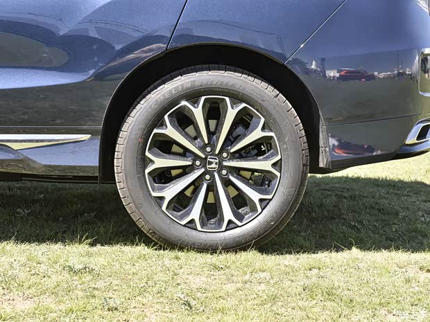 东风本田 本田UR-V 2023款 370TURBO 四驱尊耀版 东风本田 本田UR-V 2023款 370TURBO 四驱尊耀版