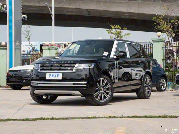 路虎(進(jìn)口) 攬勝 2024款 3.0 L6 400PS 典范加長(zhǎng)版