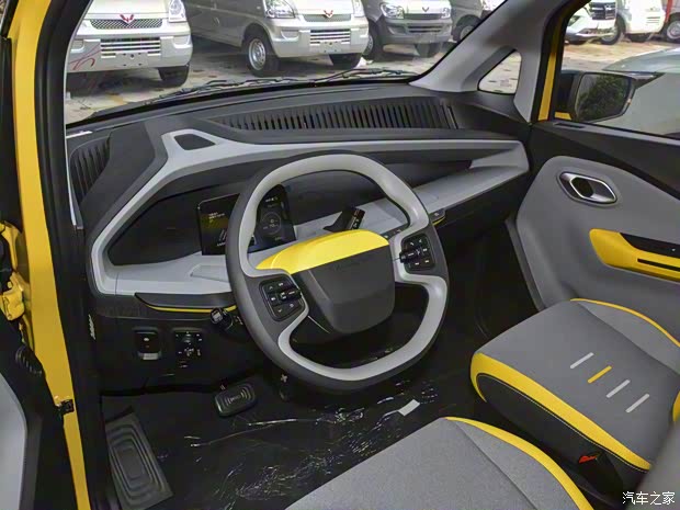 上汽通用五菱 五菱NanoEV 2021款 热爱款