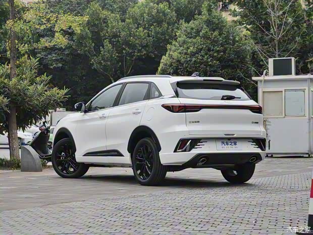 江汽集团 江淮QX 2023款 PHEV 基本型 江汽集团 江淮QX 2023款 PHEV 基本型