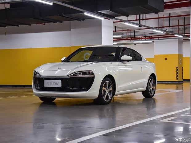 零跑汽車 零跑S01 2019款 380 標(biāo)準(zhǔn)版