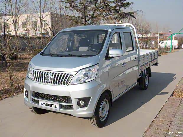 长安轻型车 神骐T10 2019款 1.5L舒适型单蒸空调载货车双排745kg