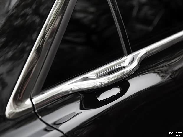 林肯(進(jìn)口) 林肯大陸 2020款 2.0T 兩驅(qū)MONO限量尊耀版 MONO BLACK