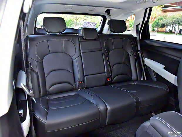 上汽通用五菱 宝骏530 2019款 1.5T CVT旗舰型