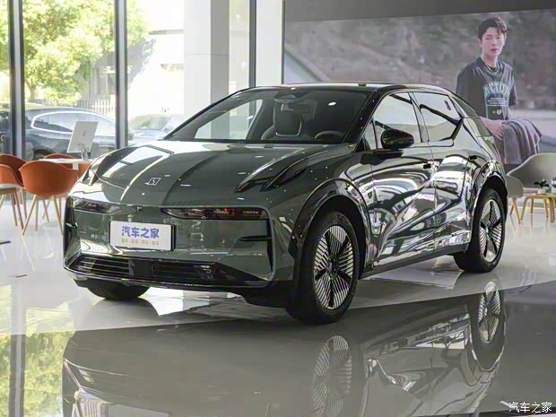 极氪 极氪X 2023款 后驱ME版 5座 极氪 极氪X 2023款 后驱ME版 5座