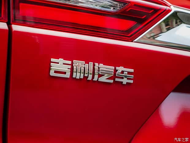 吉利汽车 博越 2018款 运动版 1.8TD 自动两驱智尊型 吉利汽车 博越 2018款 运动版 1.8TD 自动两驱智尊型