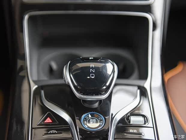 比亚迪 秦PLUS 2021款 DM 基本型