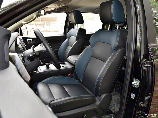 中興汽車 中興1949 2023款 2.3T商用版柴油自動兩驅(qū)超豪華型大雙