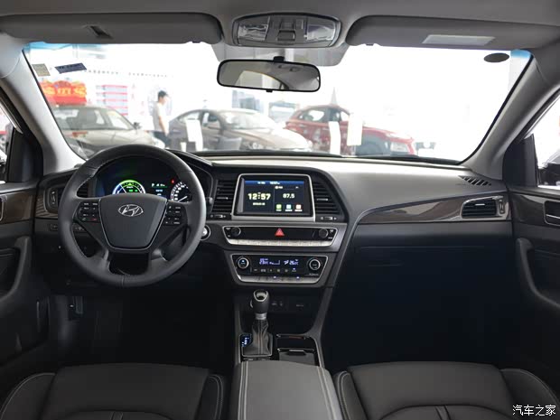 北京現(xiàn)代 索納塔新能源 2018款 基本型