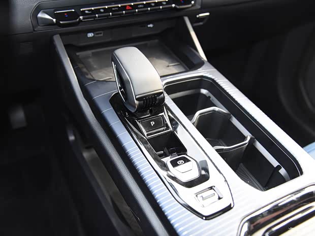 睿藍(lán)汽車 睿藍(lán)9 2023款 創(chuàng)始版 6座