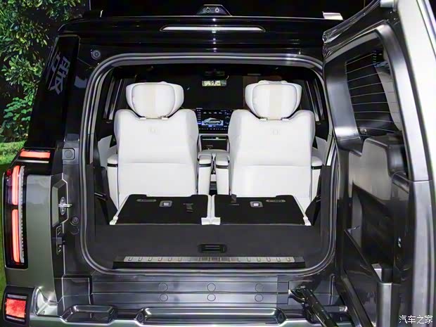 極石汽車(chē) 極石01 2023款 尊享6座版