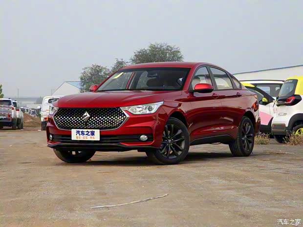 上汽通用五菱 新寶駿RC-6 2019款 1.5T 手動24小時在線精英型