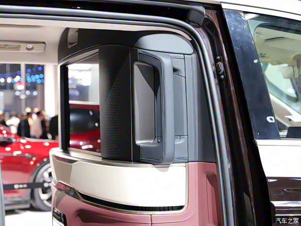 騰勢(shì)汽車(chē) 騰勢(shì)D9 2023款 PREMIER 創(chuàng)始版