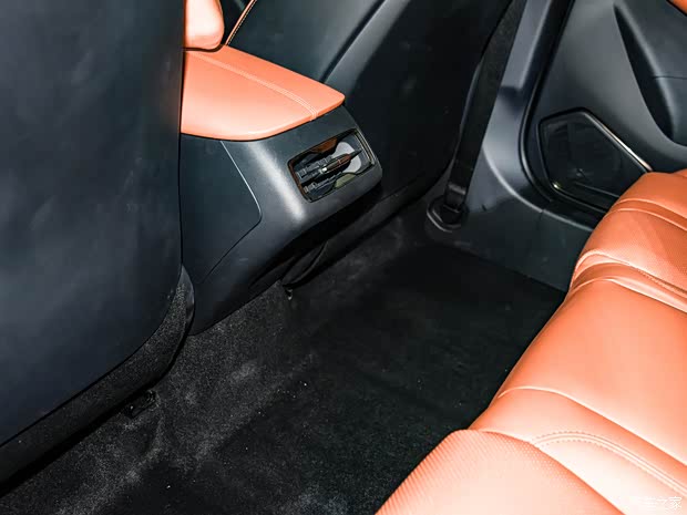 合創(chuàng)汽車 合創(chuàng)A06 2022款 基本型