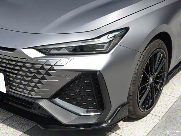 長(zhǎng)安汽車 長(zhǎng)安UNI-V 2022款 2.0T 運(yùn)動(dòng)版