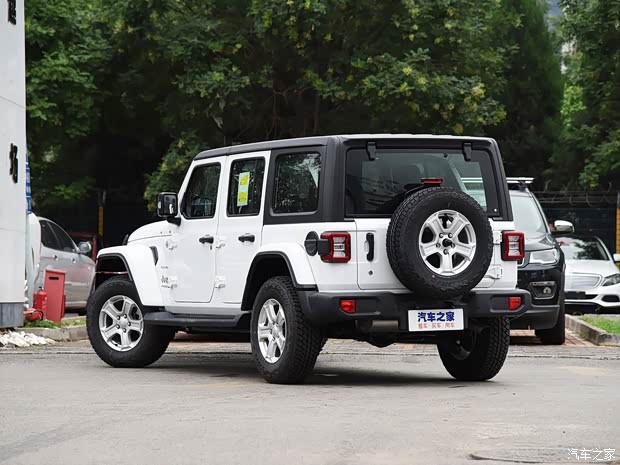 Jeep(进口) 牧马人 2018款 2.0T 四门撒哈拉版 Jeep(进口) 牧马人 2018款 2.0T 四门撒哈拉版
