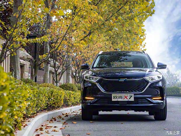 長(zhǎng)安汽車 長(zhǎng)安歐尚X7 2020款 1.5T 人臉識(shí)別全自動(dòng)泊車太空逍遙版 長(zhǎng)安汽車 長(zhǎng)安歐尚X7 2020款 1.5T 人臉識(shí)別全自動(dòng)泊車太空逍遙版