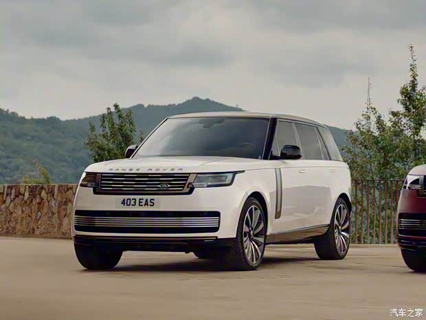路虎(进口) 揽胜 2023款 4.4 V8 530PS SV 加长版 路虎(进口) 揽胜 2023款 4.4 V8 530PS SV 加长版