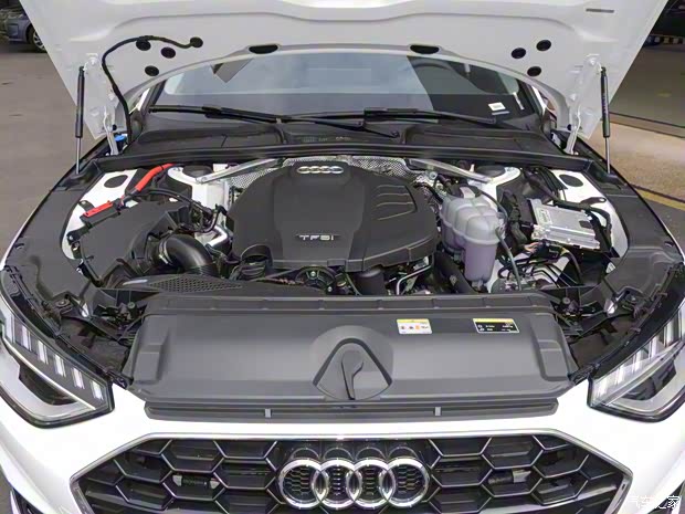 一汽-大眾奧迪 奧迪A4L 2022款 40 TFSI 豪華動(dòng)感型