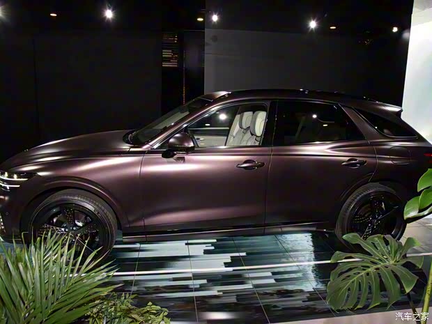 捷尼赛思 捷尼赛思GV70 2023款 2.5T 四驱旗舰版