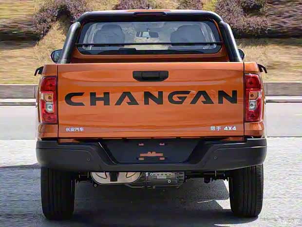 长安汽车 长安猎手 2024款 2.0T 四驱长箱 长安汽车 长安猎手 2024款 2.0T 四驱长箱