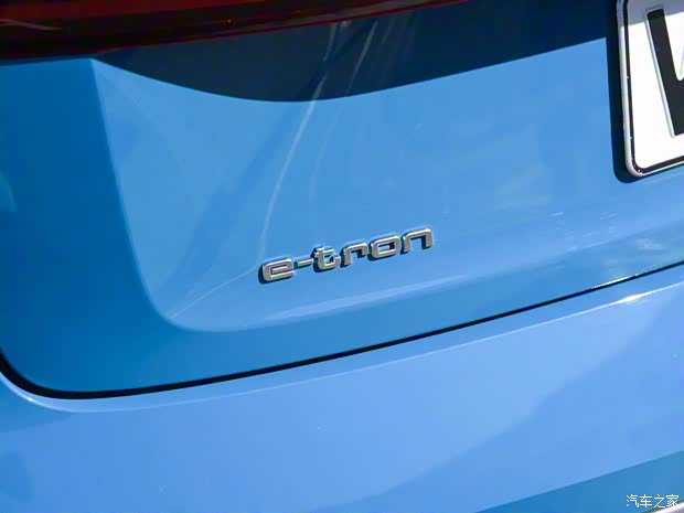 奥迪(进口) 奥迪e-tron 2019款 基本型 奥迪(进口) 奥迪e-tron 2019款 基本型