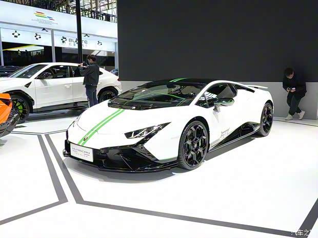 兰博基尼 Huracán 2023款 Huracán Tecnica 兰博基尼 Huracán 2023款 Huracán Tecnica