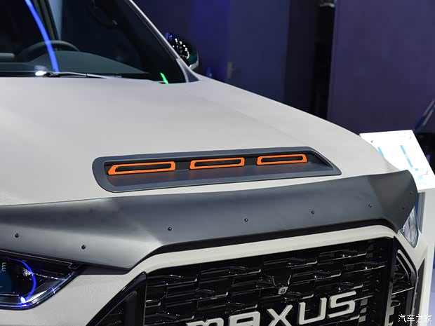 上汽大通 上汽大通MAXUS D90 Pro 2022款 2.0T 柴油四驅川藏公路版 6座