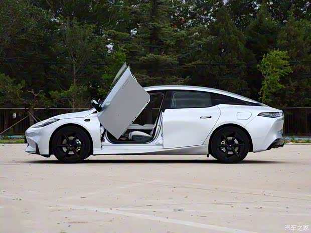 埃安 昊铂Hyper GT 2023款 560七翼版 埃安 昊铂Hyper GT 2023款 560七翼版