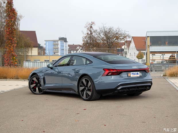 奥迪(进口) 奥迪e-tron GT 2021款 基本型 奥迪(进口) 奥迪e-tron GT 2021款 基本型