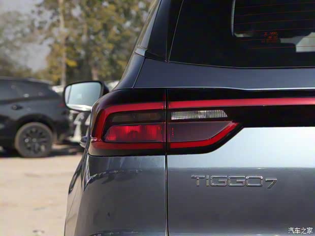 奇瑞汽车 瑞虎7 2022款 超能版 1.5T CVT超能英雄