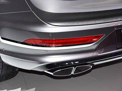 2021款 4.0T V8 First Edition 限量版 2021款 4.0T V8 First Edition 限量版