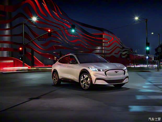 福特(進(jìn)口) Mustang Mach-E(海外) 2021款 長續(xù)航全驅(qū)版 First Edition