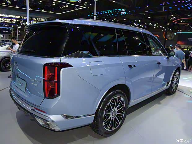 广汽乘用车 传祺GS8 2022款 双擎系列 2.0TM 四驱旗舰版（六座）