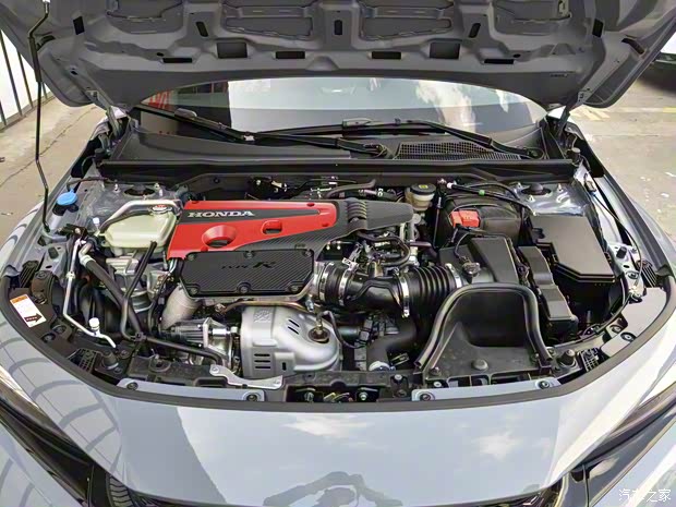 本田(进口) 思域(进口) 2023款 2.0T 420TURBO TYPE R 本田(进口) 思域(进口) 2023款 2.0T 420TURBO TYPE R